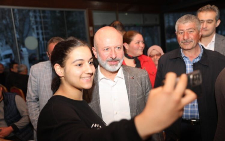 Ahmet Çolakbayrakdar muhtarlarla buluştu