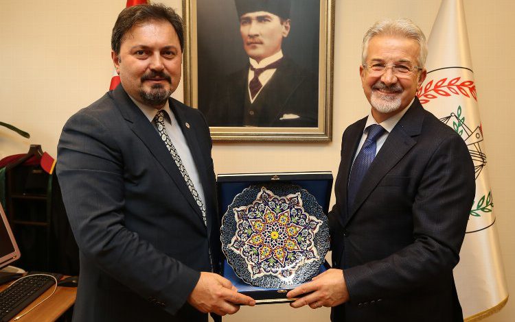 TBB Başkan Yardımcısı Gürkan Altun’a Nilüfer nezaketi TBB Başkan Yardımcısı Gürkan Altun’a Nilüfer nezaketi