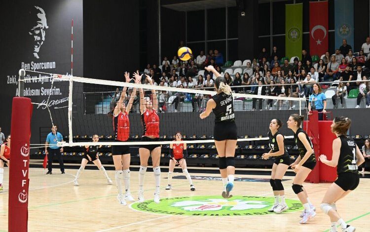 Manisalı Sultanlar 4’te 4 yaptı