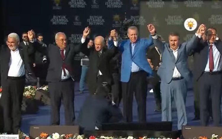 Cumhurbaşkanı Erdoğan: Yükselişin lokomotifi yine İstanbul olacak Cumhurbaşkanı Erdoğan: Yükselişin lokomotifi yine İstanbul olacak