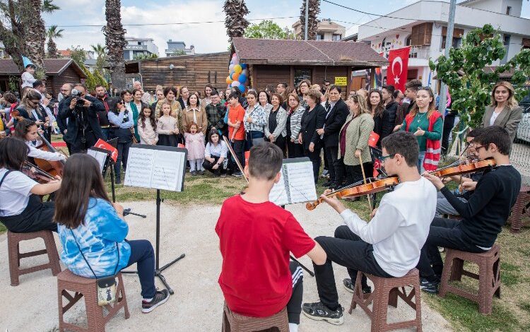 Selvi Kılıçdaroğlu İzmir’de kooperatifler ve çocuklarla buluştu