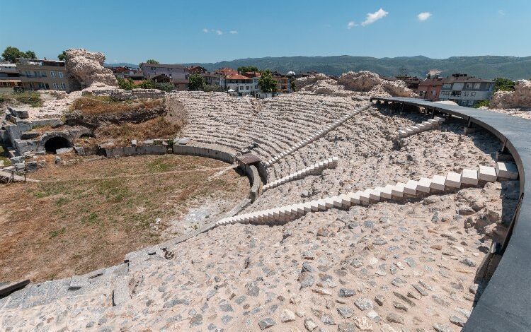 Bursa’da her köşeden tarih fışkırıyor… Roma Tiyatrosu turizme kazandırılıyor