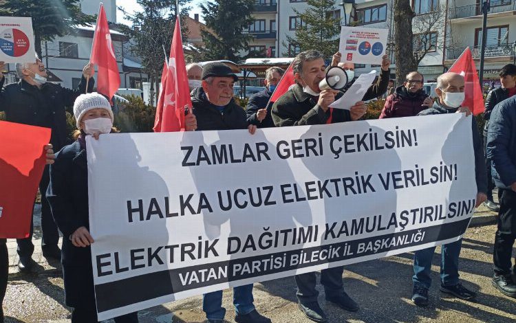 Vatan Partisinden Pazaryeri ilçesinde “Elektrik zamları geri çekilsin” Vatan Partisinden Pazaryeri ilçesinde “Elektrik zamları geri çekilsin”
