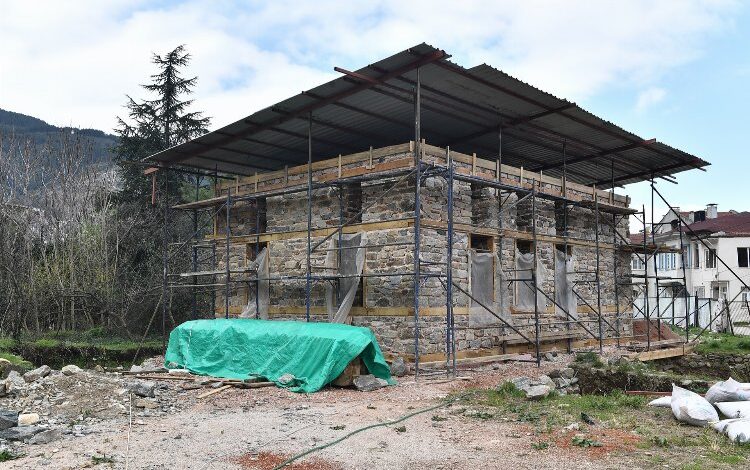 Bursa Hisar’da tarihi mescid gün yüzüne çıkıyor