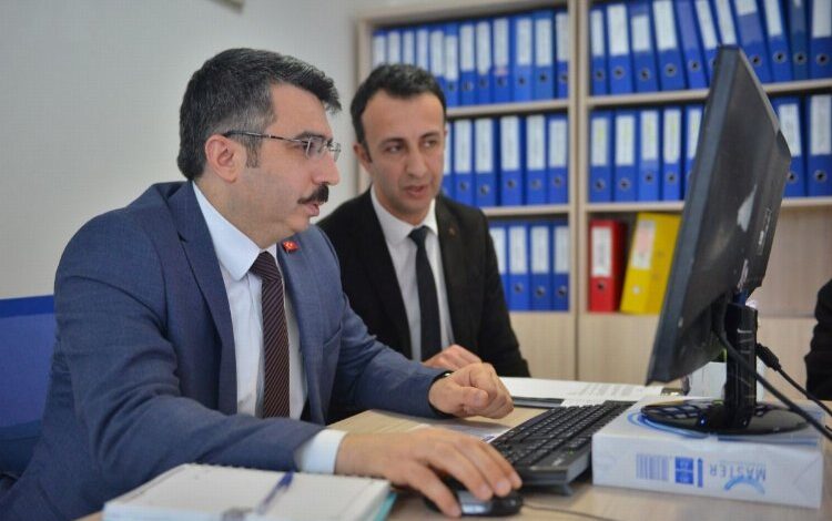 Bursa Yıldırım’da 32 bin kişi işe yerleştirildi Bursa Yıldırım’da 32 bin kişi işe yerleştirildi