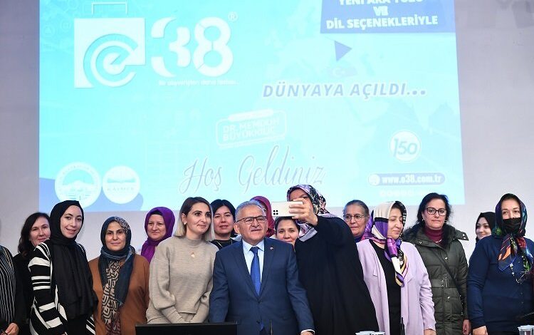 Kayseri Büyükşehir’den kadın kooperatiflerine destek