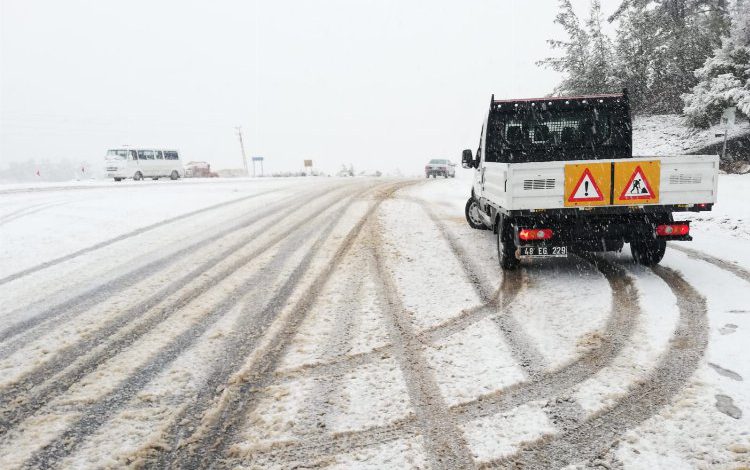 Muğla Büyükşehir 111 ihbara müdahale etti Muğla Büyükşehir 111 ihbara müdahale etti