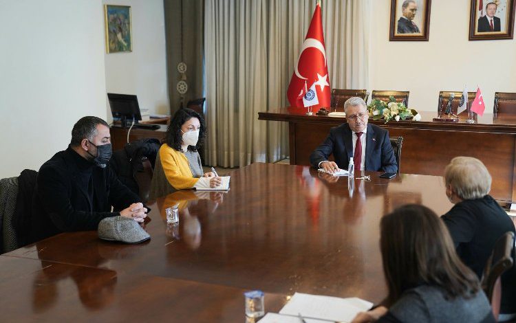 Egeli Akademisyenler Azerbaycan’da eğitim verdi Egeli Akademisyenler Azerbaycan’da eğitim verdi