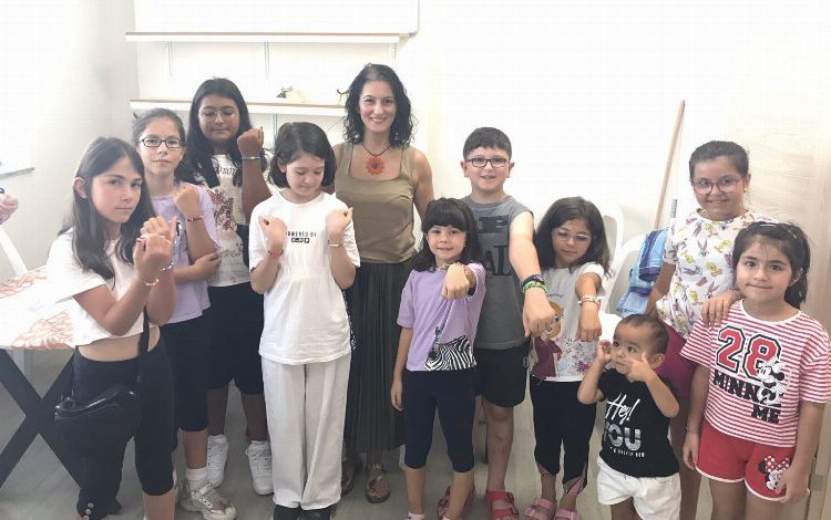 İZGİM’de çocukların takı tasarım keyfi İZGİM’de çocukların takı tasarım keyfi