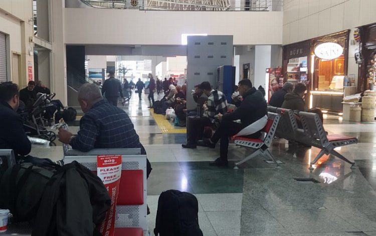 Batman İstanbul uçuşlarına lodos rötarı