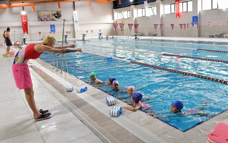 Bursa Osmangazi’de ‘Yaz Spor Okulları’ başladı Bursa Osmangazi’de ‘Yaz Spor Okulları’ başladı