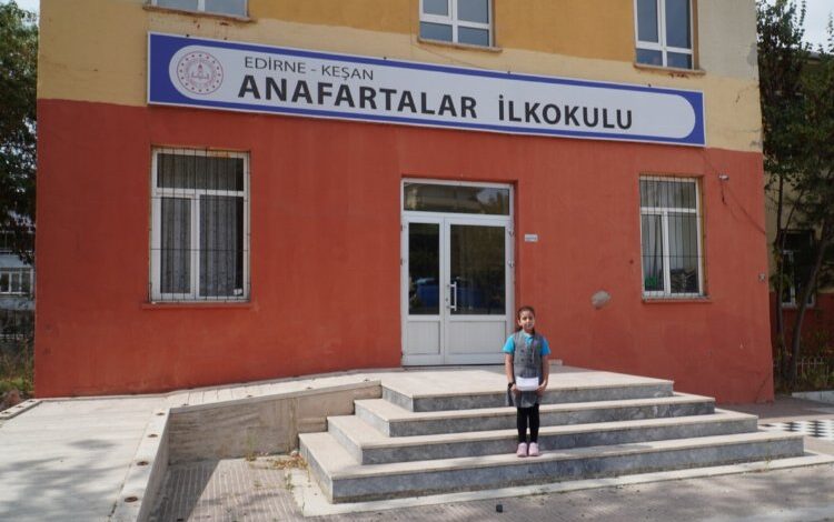 Eylül, okulunu istiyor!