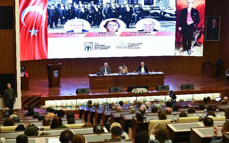 Başkent’te “Cumhuriyete Giden Yol” konulu söyleşi Başkent’te “Cumhuriyete Giden Yol” konulu söyleşi