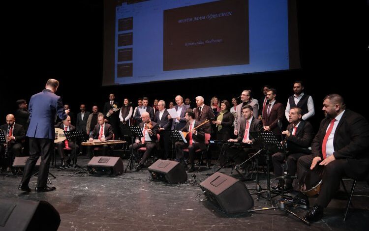 Bursa’da öğretmenler hünerlerini sahnede sergiledi