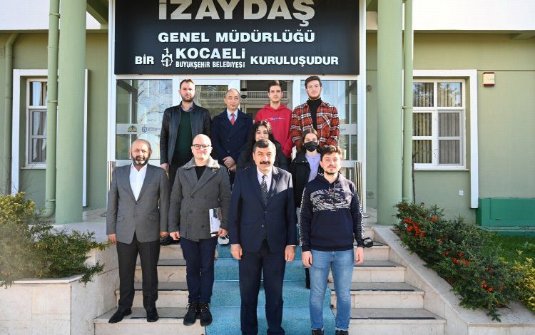 Kocaeli’nde öğrenciler İZAYDAŞ’taki akıllı şehircilik uygulamalarını inceledi