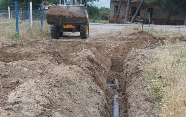 Manisa Kırkağaç’ta içme suyu hattına deplase Manisa Kırkağaç’ta içme suyu hattına deplase