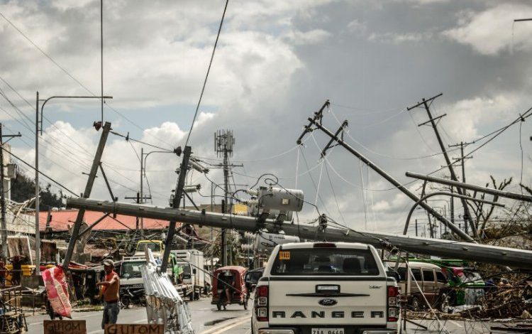 Filipinler’de tayfun felaketi!