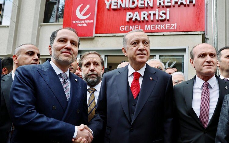 Önemli buluşma sonrası açıklama: Türkiye’yi 6’lı bir kaosa teslim etmek istemedik Önemli buluşma sonrası açıklama: Türkiye’yi 6’lı bir kaosa teslim etmek istemedik