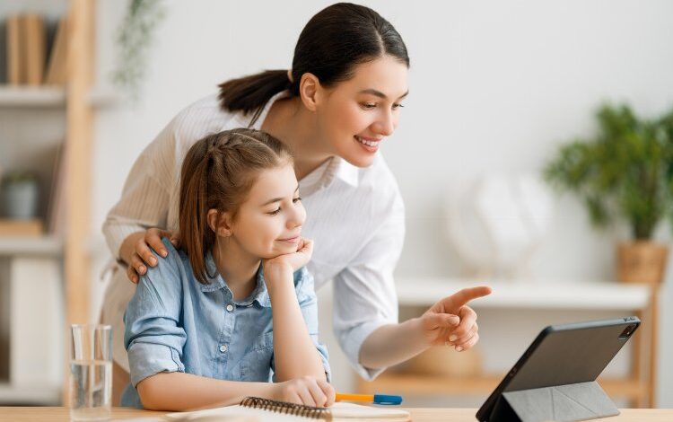 Yeni yol göstericiler ‘Dijital Ebeveynler’ Yeni yol göstericiler ‘Dijital Ebeveynler’