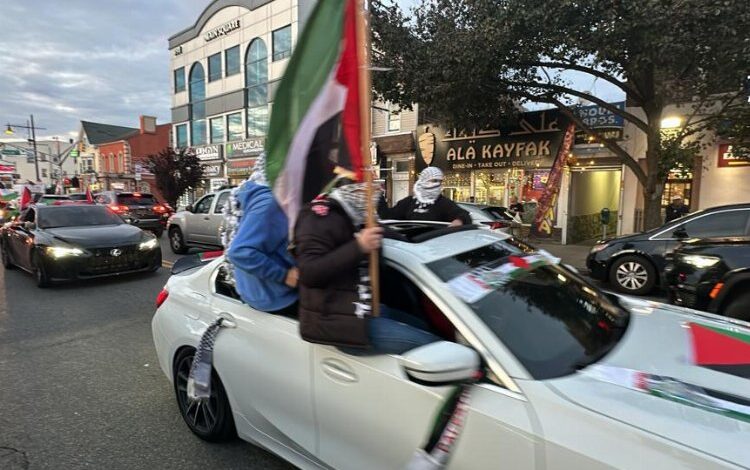 ABD’de Filistin’e destek protestosu… Konvoy oluşturuldu, şehirde tur atıldı! ABD’de Filistin’e destek protestosu… Konvoy oluşturuldu, şehirde tur atıldı!