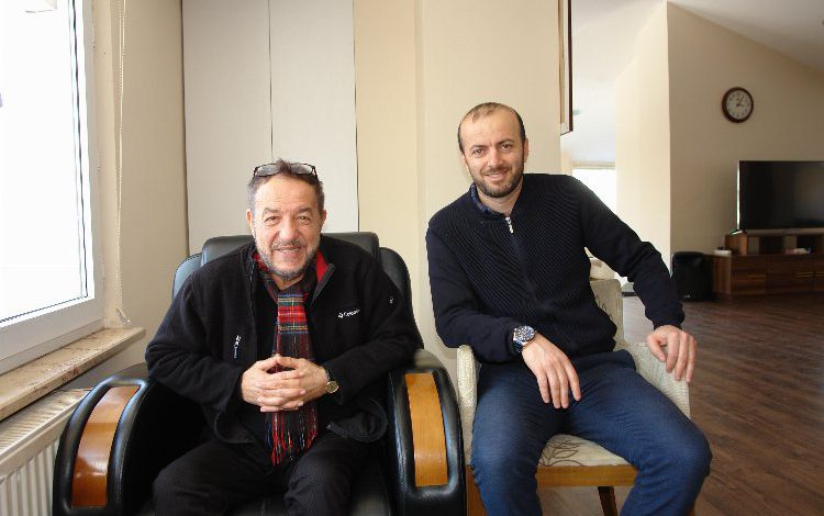 Ünlü Tavernacı Arif Susam Oylat’ın güzelliklerine hayran kaldı Ünlü Tavernacı Arif Susam Oylat’ın güzelliklerine hayran kaldı