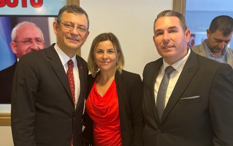 CHP Genel Başkanı Özel’e Menderes’ten sürpriz ziyaretçi