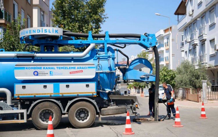 ASAT ekipleri kanalizasyon sorunlarını çözüyor