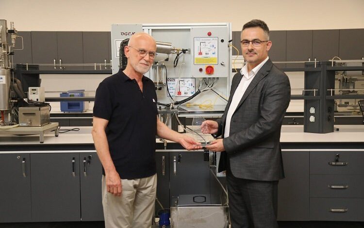 BTÜ laboratuvarına önemli hibe