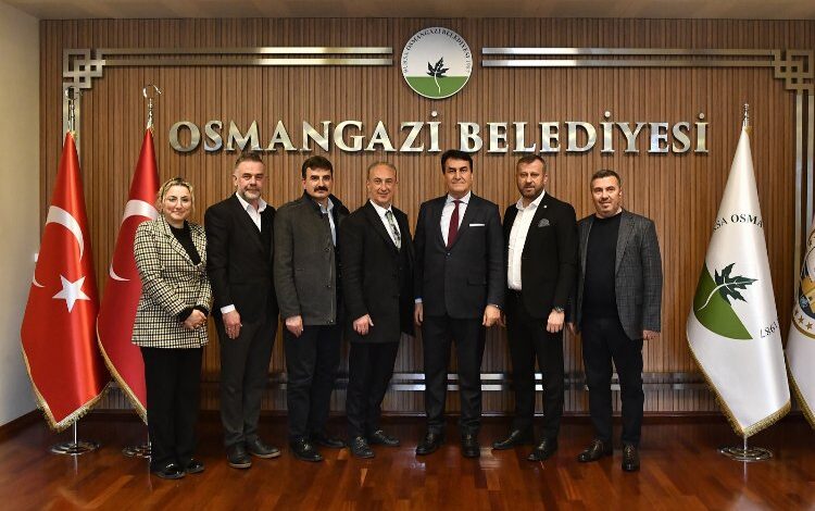 Bursa’da Tarihi Çarşı ve Hanlar Birliği’nden Başkan Dündar’a ziyaret Bursa’da Tarihi Çarşı ve Hanlar Birliği’nden Başkan Dündar’a ziyaret