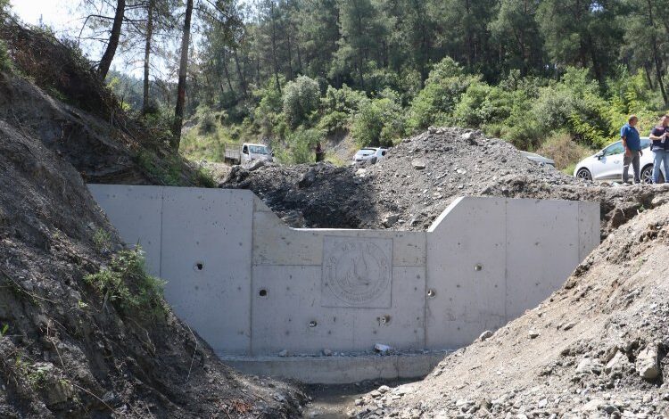 MASKİ’den Bozköy Deresi’nde tersip bendi imalatı