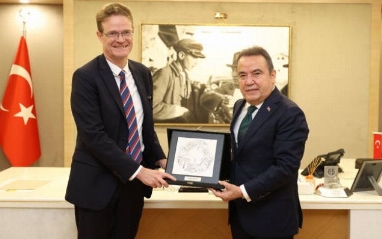 Büyükelçi Nikolaus Meyer-Landrut’dan Başkan Böcek’e ziyaret