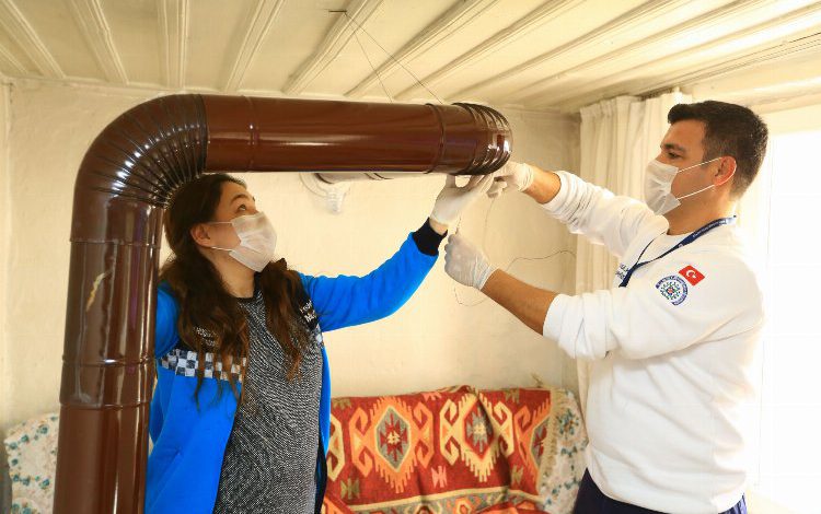 Muğla Büyükşehir ulu çınarların yanında Muğla Büyükşehir ulu çınarların yanında