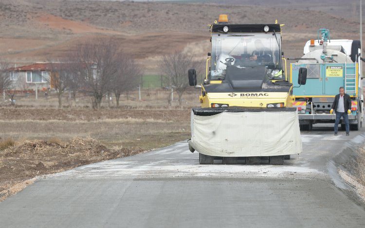 Kütahya’da beton asfalt çalışması devam ediyor Kütahya’da beton asfalt çalışması devam ediyor