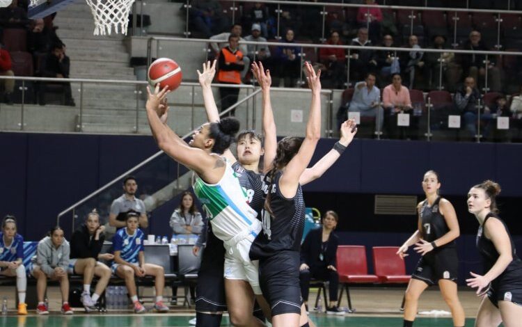 İzmit’in Perileri Beşiktaş’ı devirdi