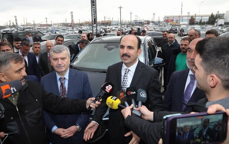 Aday tanıtım toplantısına Togg’la geldi