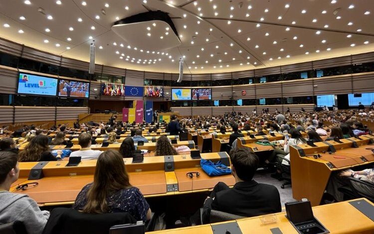 Başkent Gençlik Meclisi Avrupa’nın başkentinde Başkent Gençlik Meclisi Avrupa’nın başkentinde