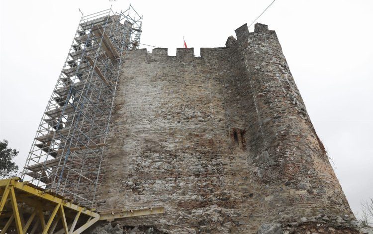 Anadolu Hisarı ayağa kaldırıyor