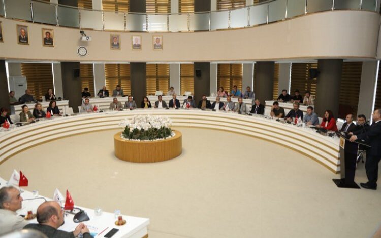 ERÜ’den “2023-2024 Eğitim-Öğretim Yılı Hazırlık Çalıştayı” ERÜ’den “2023-2024 Eğitim-Öğretim Yılı Hazırlık Çalıştayı”