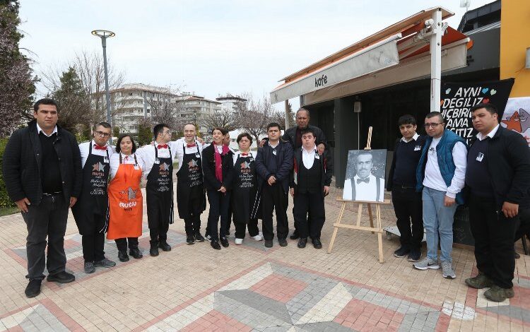 Down sendromlu Caner Gaziantep’de anıldı Down sendromlu Caner Gaziantep’de anıldı