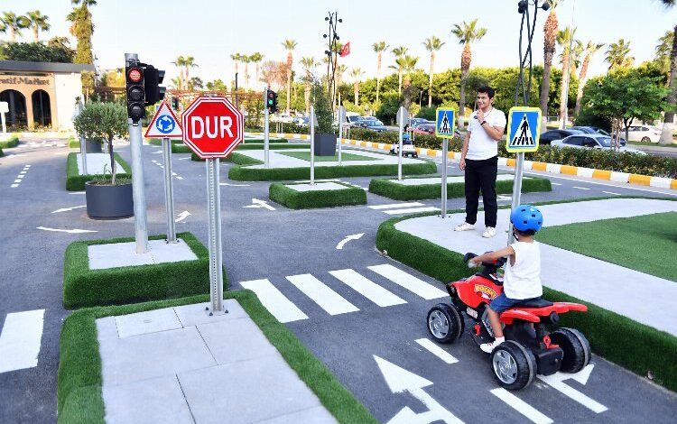 Minik sürücülere trafik eğitimi Minik sürücülere trafik eğitimi