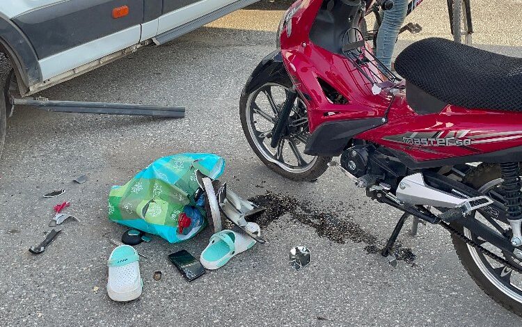 Adıyaman’da minibüs ile motosiklet çarpıştı: 2 yaralı Adıyaman’da minibüs ile motosiklet çarpıştı: 2 yaralı