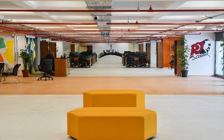 Yeni nesil gençlik merkezi: Akademi Kafe