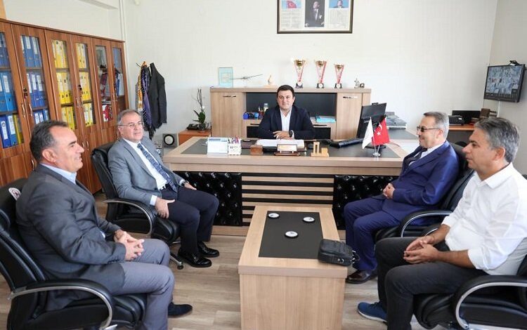 Bilal Özdoğan öğrencilerle buluştu