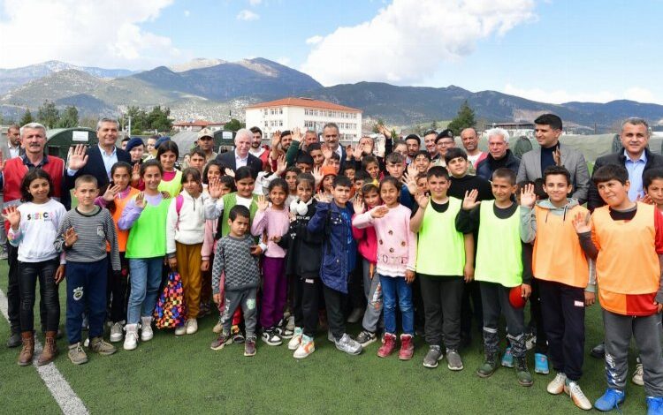 MEB: Afet bölgesinde Bin 783 noktada eğitim sürüyor MEB: Afet bölgesinde Bin 783 noktada eğitim sürüyor