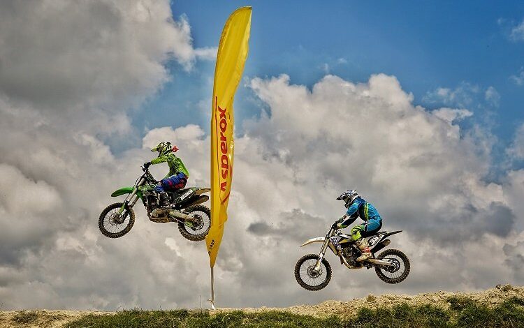 Motosiklette hafta sonu iki yarış birden