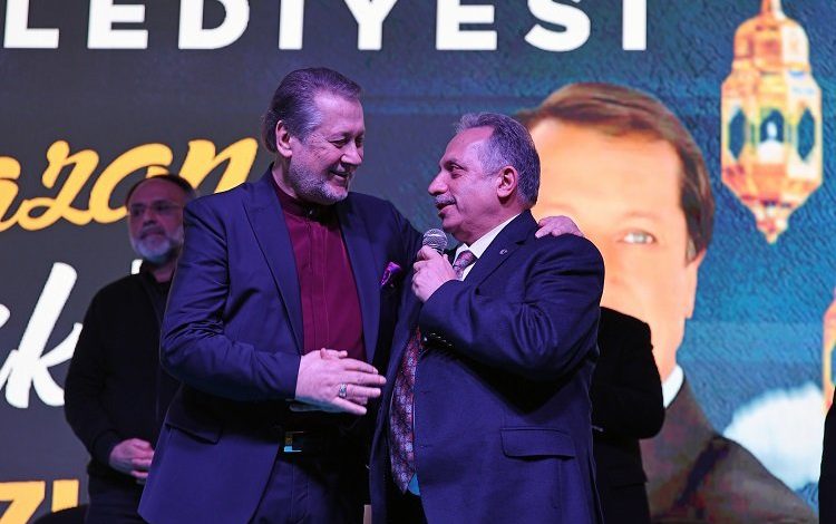 Talas’ta Ahmet Özhan rüzgarı Talas’ta Ahmet Özhan rüzgarı