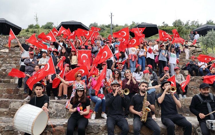 Talas’ta mesire alanında çevre mesajı Talas’ta mesire alanında çevre mesajı