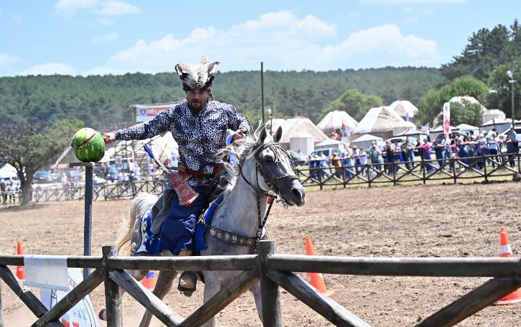 Bursa’da ata sporları ile görsel şölen