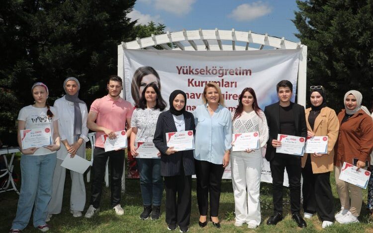 İzmit’in eğitim hamleleri yüzleri güldürüyor İzmit’in eğitim hamleleri yüzleri güldürüyor