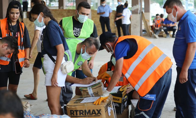Muğla’daki Yardım Noktaları lojistiği sağlıyor Muğla’daki Yardım Noktaları lojistiği sağlıyor